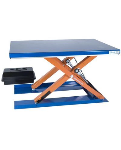 Low lifting table 1000 kg platform size 1500 x 1000 mm Low lifting table 1000 kg platform size 1500 x 1000 mm