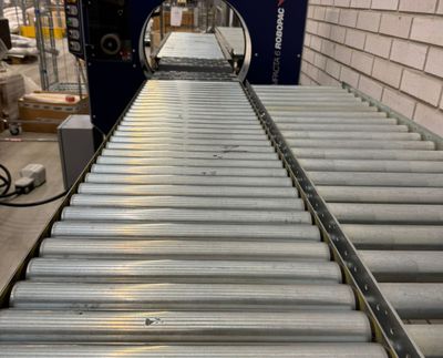 Robopac Compacta wrapping machine