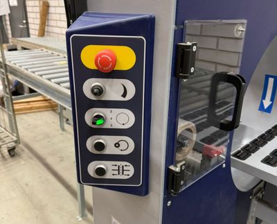 Robopac Compacta wrapping machine