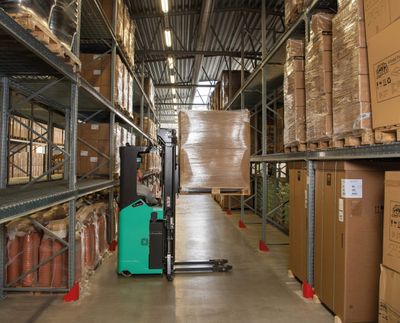 Mitsubishi AXiA EX Stacking forklift