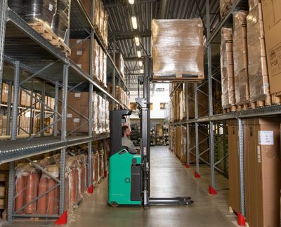 Mitsubishi AXiA EX Stacking forklift