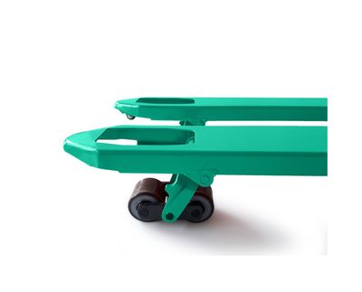 Mitsubishi ME25 and MV25 series forklift trucks Mitsubishi ME25 and MV25 series forklift trucks