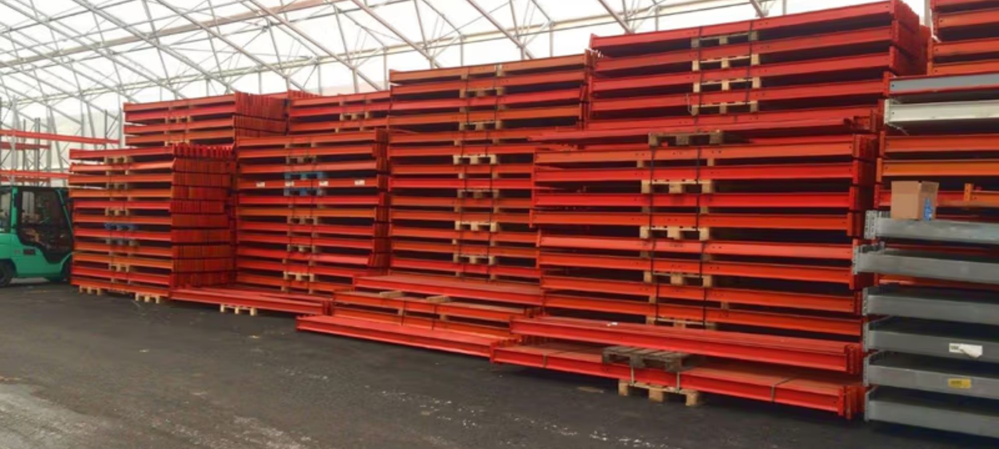 Used pallet rack horizontal beams